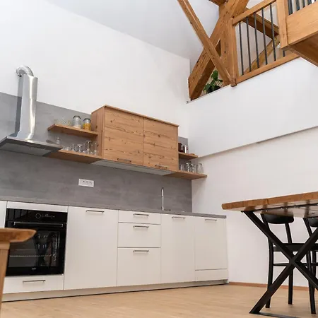 Timeless Barn 류블랴나